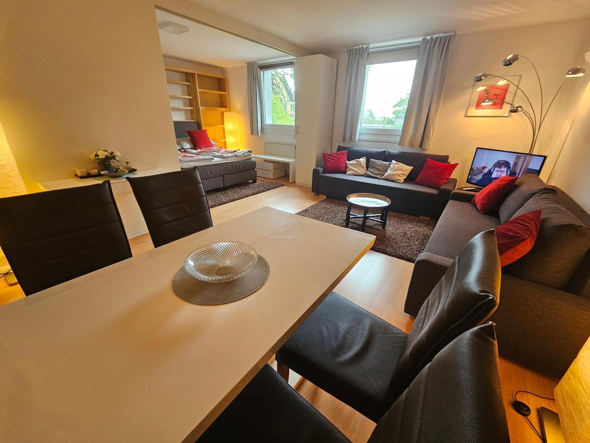 Yuki'S Place - Un-Vic, Danube Beach And Subway Near To Downtown וינה מראה חיצוני תמונה